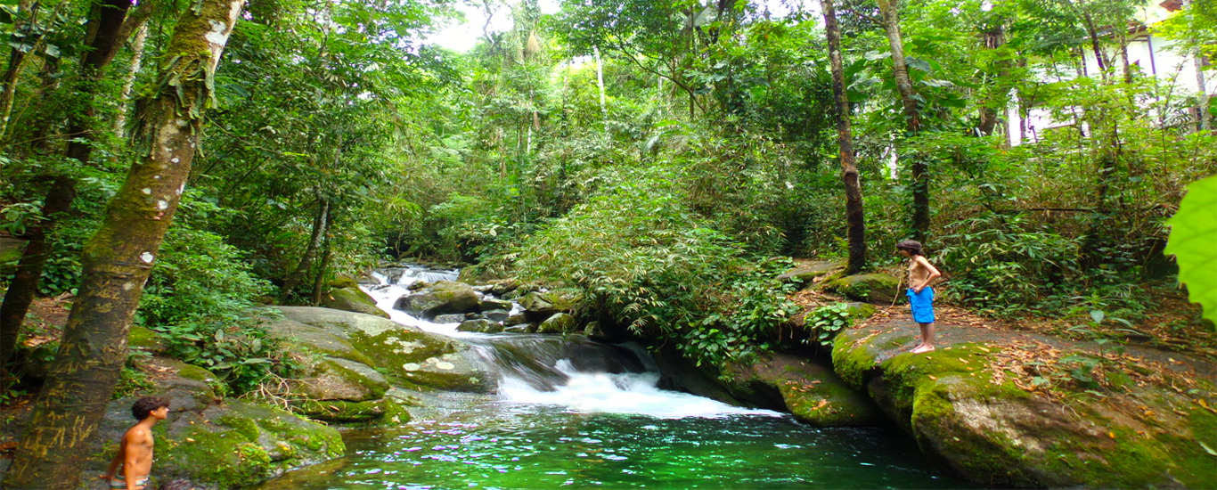 Cachoeira Poo das Esmeraldas